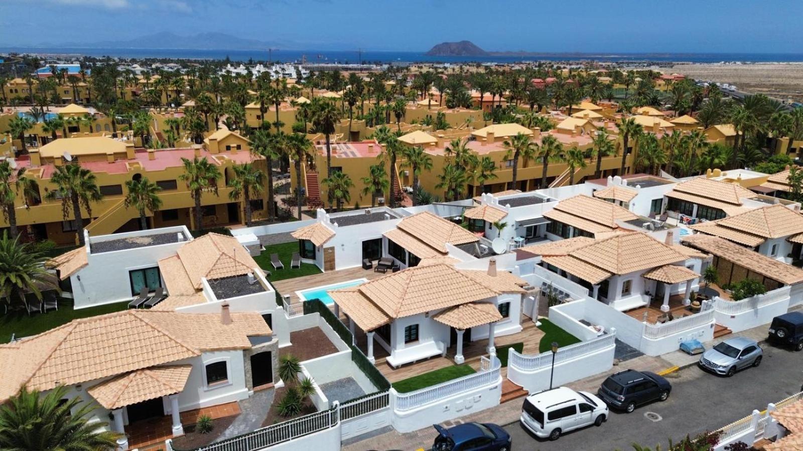 Villa Relax Deluxe Private Pool Corralejo By Holidays Home Ngoại thất bức ảnh